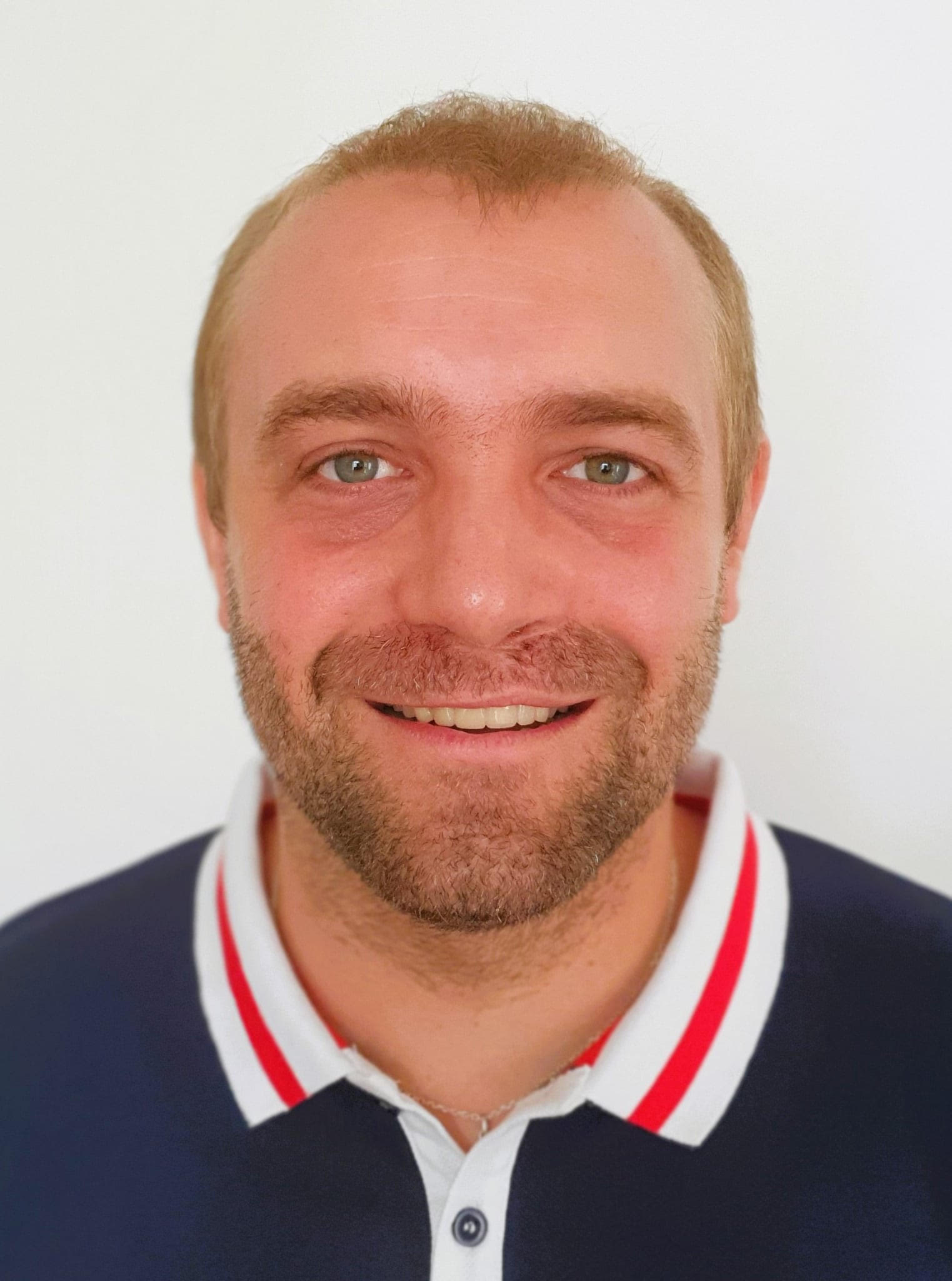 Portrait du fondateur du studio podcast